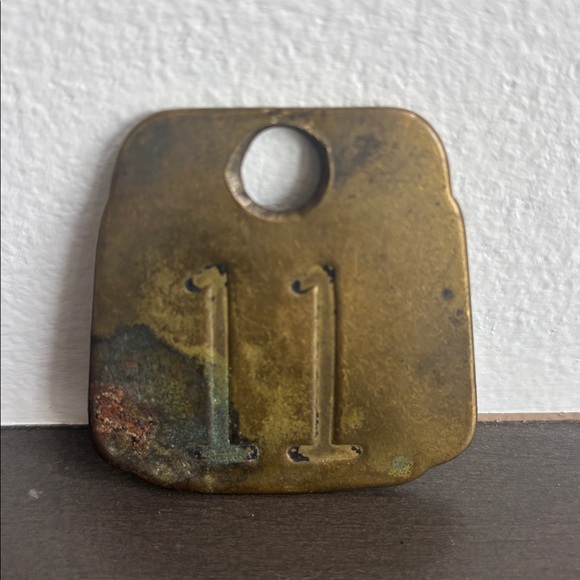 VTG BRASS COW TAG DAIRY FARM CATTLE CHECK MARKER ID TAG NUMBER - Picture 2 of 2